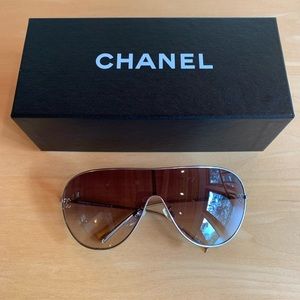 Vintage Chanel sunglasses model CH4122B C304/13